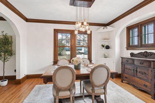 45 15th Avenue N, Hopkins, MN 55343