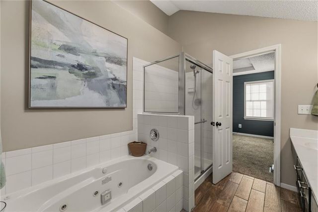 1712 Welleslay Lane, Liberty, MO 64068