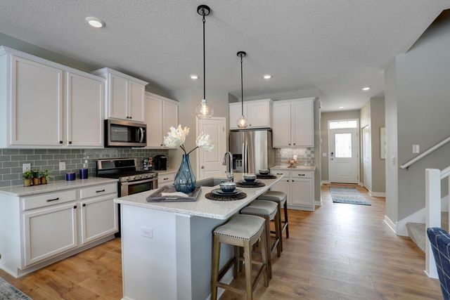 4617 172nd Street W, Lakeville, MN 55044