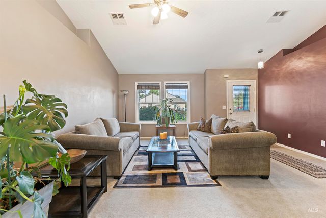 1982 N Duck Hawk Ave, Kuna, ID 83634