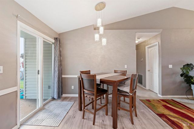 1982 N Duck Hawk Ave, Kuna, ID 83634