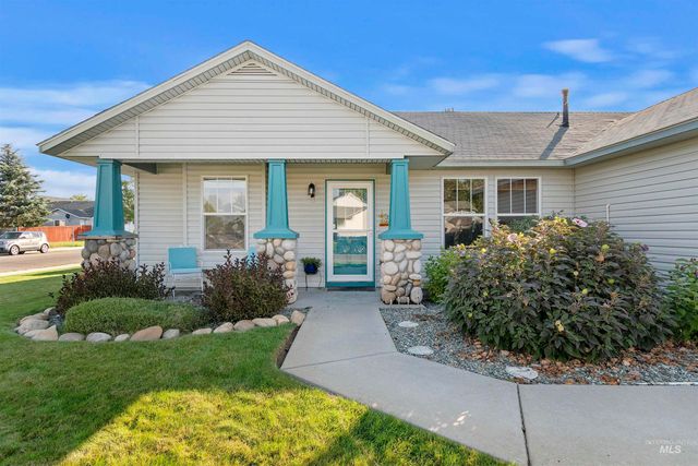 1982 N Duck Hawk Ave, Kuna, ID 83634