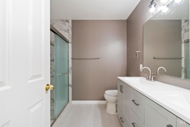 1982 N Duck Hawk Ave, Kuna, ID 83634