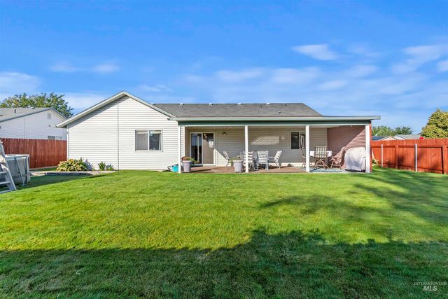 1982 N Duck Hawk Ave, Kuna, ID 83634