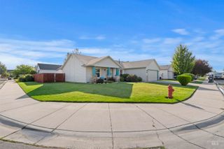 1982 N Duck Hawk Ave, Kuna, ID 83634