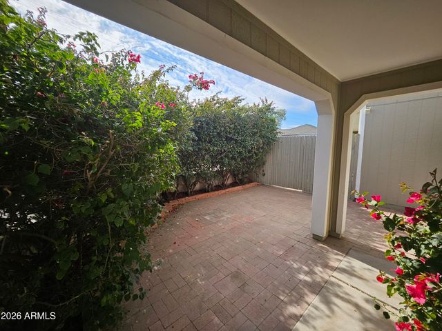 7038 S 42ND Street, Phoenix, AZ 85042