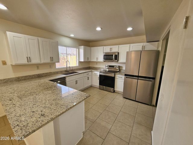 7038 S 42ND Street, Phoenix, AZ 85042