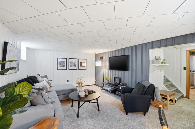 3343 N Sterling Way, Cincinnati, OH 45209