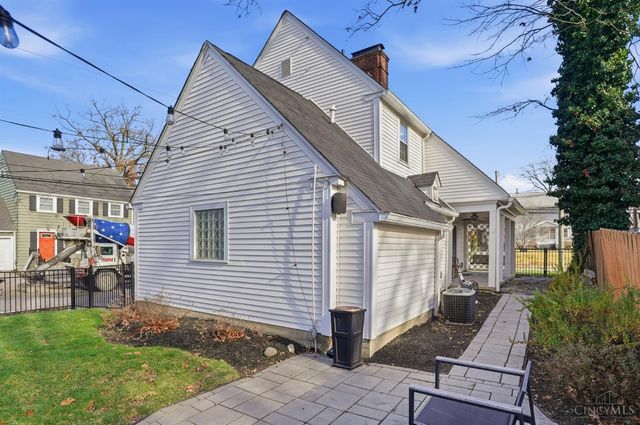 3343 N Sterling Way, Cincinnati, OH 45209