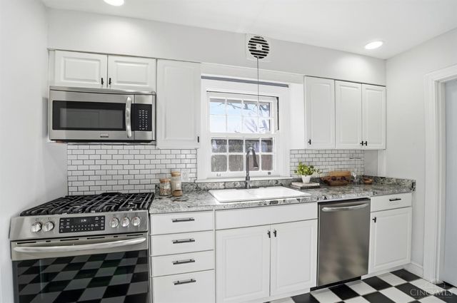 3343 N Sterling Way, Cincinnati, OH 45209