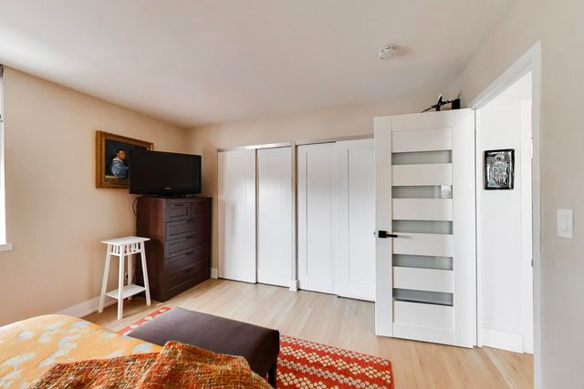 6301 N sheridan Road 8V, Chicago, IL 60660