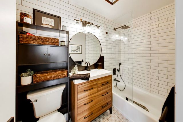 6301 N sheridan Road 8V, Chicago, IL 60660