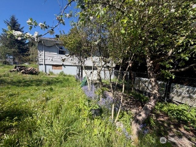 1110 N Rainier Avenue, Bremerton, WA 98312