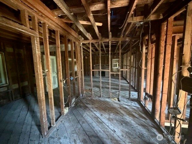 1110 N Rainier Avenue, Bremerton, WA 98312