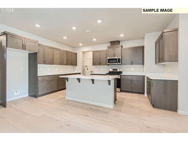 16855 Sw Everton St, Tigard, OR 97224