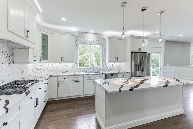 0 Falcon Dr, Shrewsbury, MA 01545