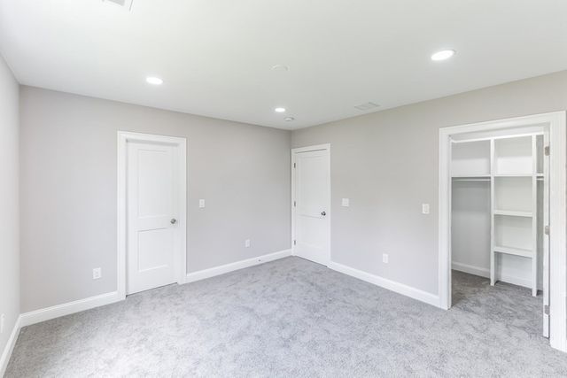 0 Falcon Dr, Shrewsbury, MA 01545