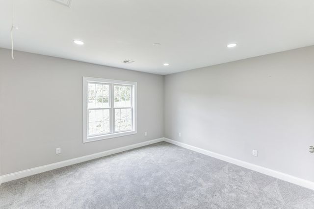 0 Falcon Dr, Shrewsbury, MA 01545