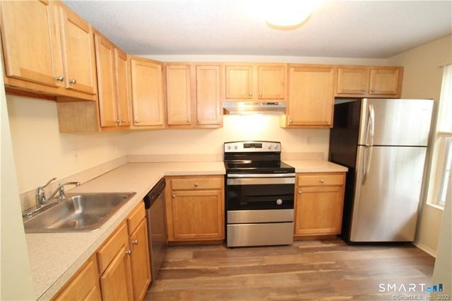 122 Heather Ridge 122, Shelton, CT 06484