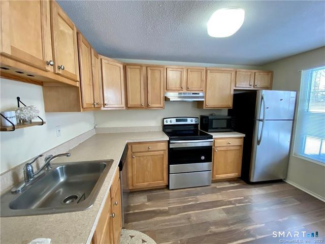 122 Heather Ridge 122, Shelton, CT 06484