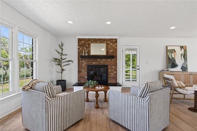 7 Carmines CT, Poquoson, VA 23662