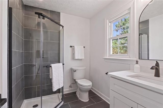 7 Carmines CT, Poquoson, VA 23662