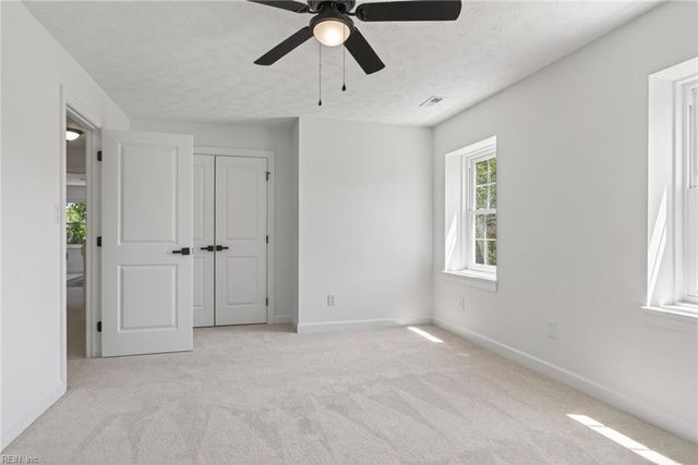 7 Carmines CT, Poquoson, VA 23662
