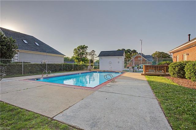7 Carmines CT, Poquoson, VA 23662