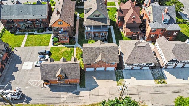 431 E Ferry Street, Detroit, MI 48202