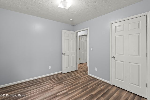 105 Cedar Ave, Shepherdsville, KY 40165