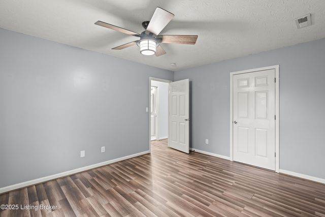 105 Cedar Ave, Shepherdsville, KY 40165