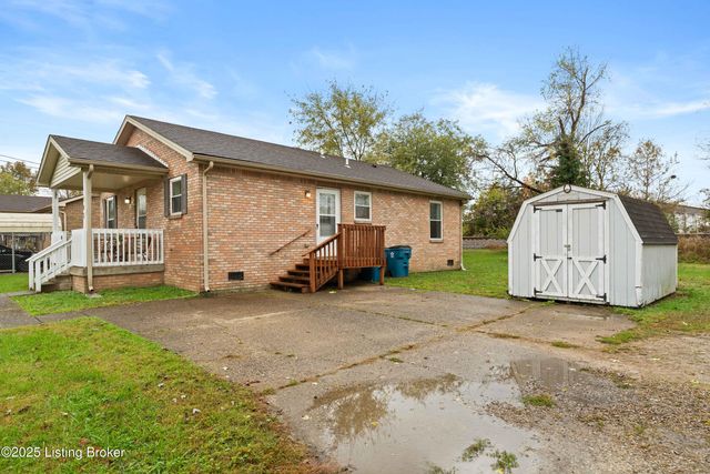 105 Cedar Ave, Shepherdsville, KY 40165