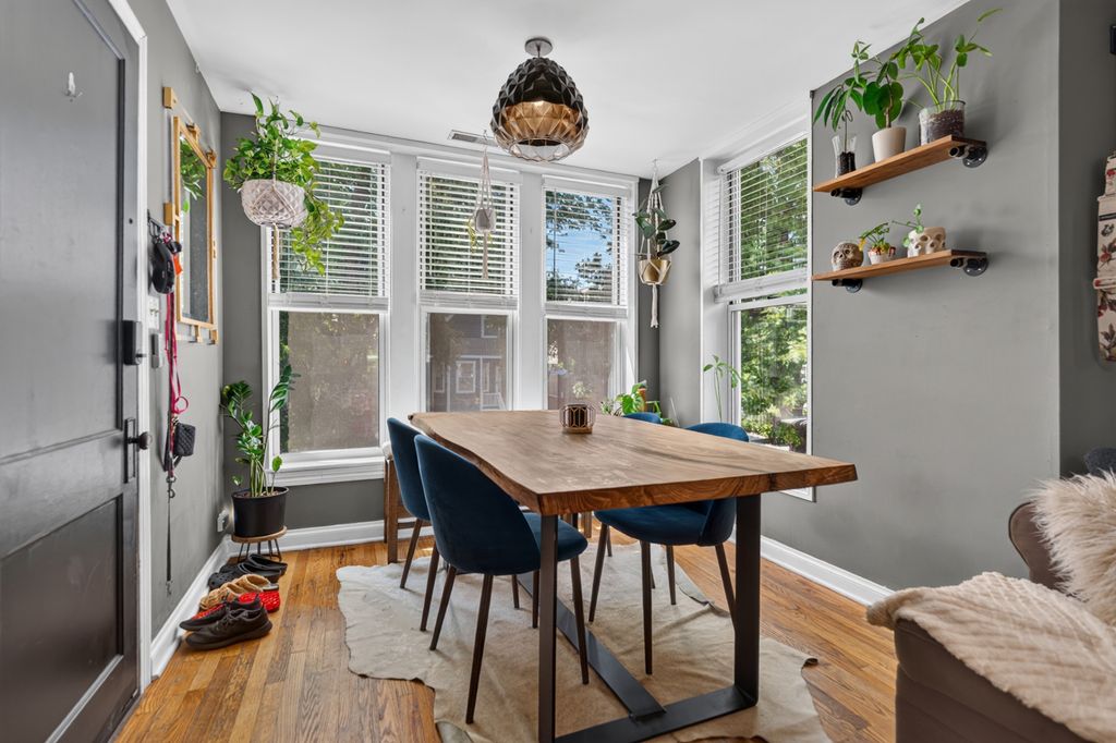 3339 N Hamilton Avenue, Chicago, IL 60618 — photo 3