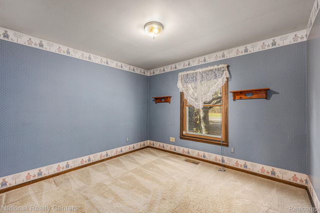 9494 Sashabaw Road, Independence Charter Township, MI 48348