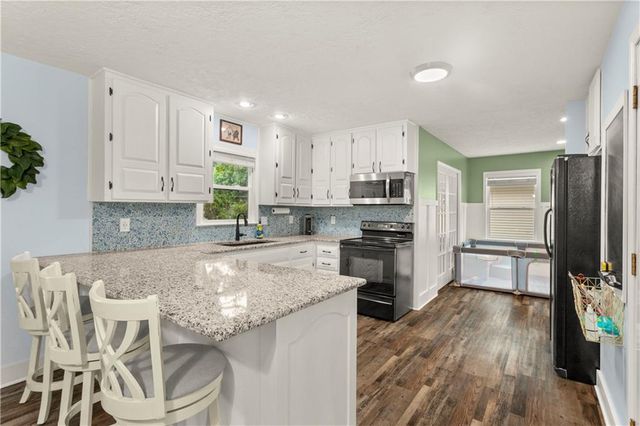113 Claremont Street, Lee's Summit, MO 64063
