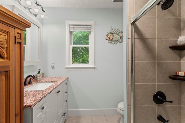 113 Claremont Street, Lee's Summit, MO 64063