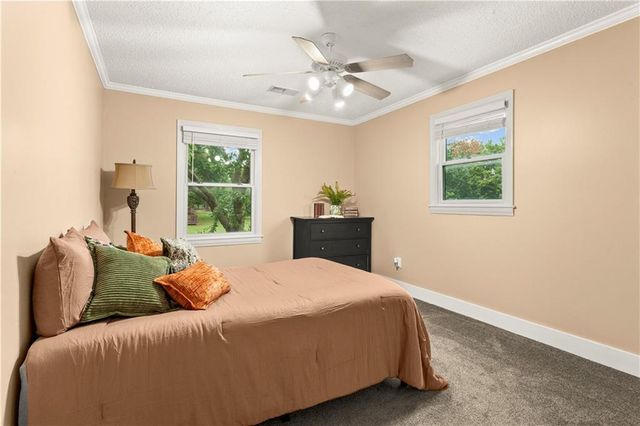 113 Claremont Street, Lee's Summit, MO 64063