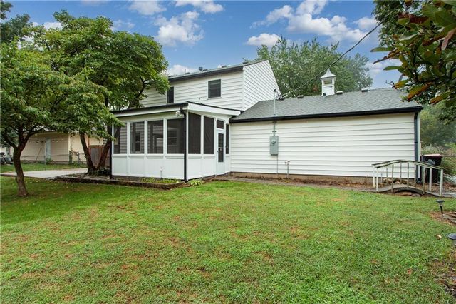 113 Claremont Street, Lee's Summit, MO 64063