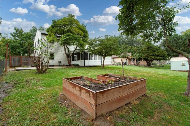 113 Claremont Street, Lee's Summit, MO 64063
