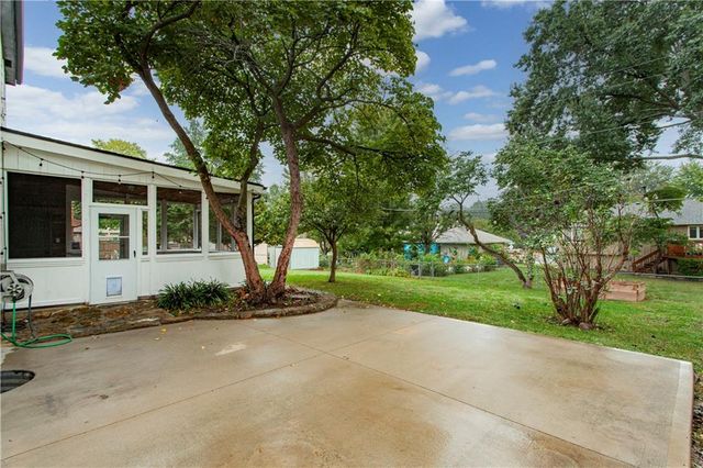 113 Claremont Street, Lee's Summit, MO 64063