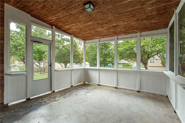 113 Claremont Street, Lee's Summit, MO 64063