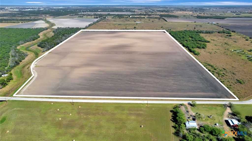 Image 2 of property listing at 0 Price Road, Victoria, TX 77905