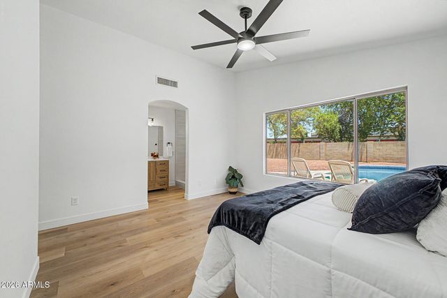 14724 W WILLOW Lane, Surprise, AZ 85374