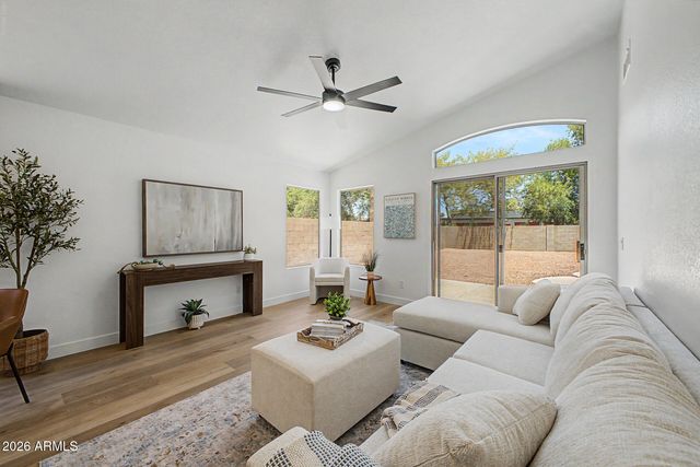 14724 W WILLOW Lane, Surprise, AZ 85374