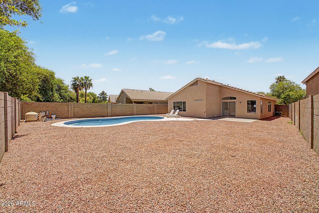 14724 W WILLOW Lane, Surprise, AZ 85374