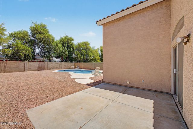 14724 W WILLOW Lane, Surprise, AZ 85374