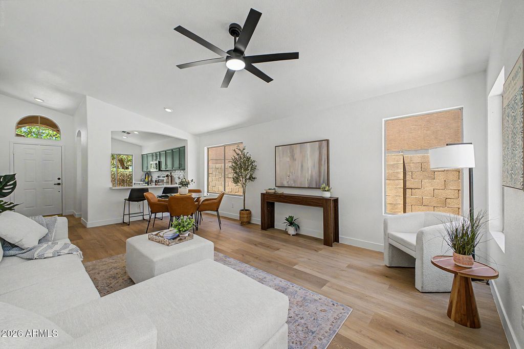 14724 W WILLOW Lane, Surprise, AZ 85374