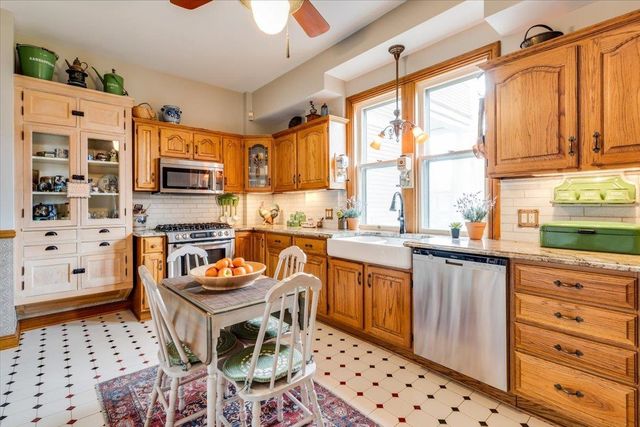 1421 N Park Pl, Wichita, KS 67203
