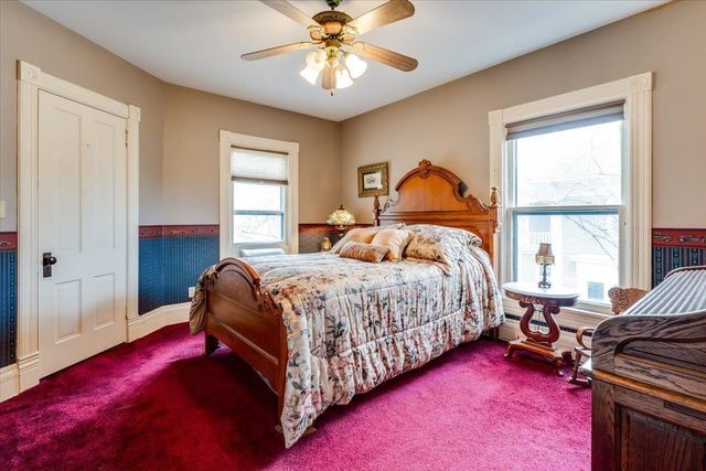 1421 N Park Pl, Wichita, KS 67203