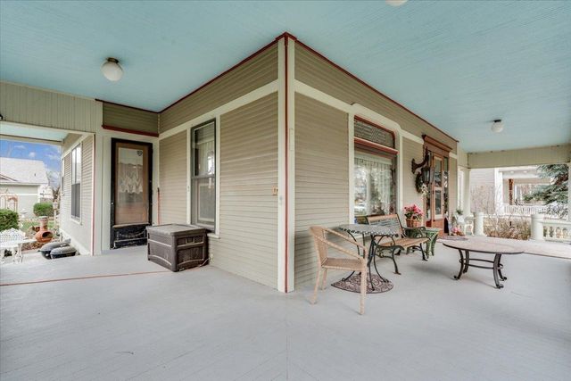 1421 N Park Pl, Wichita, KS 67203